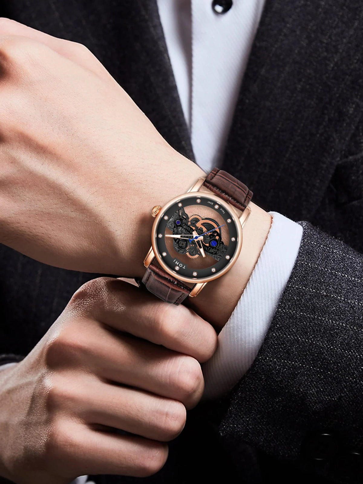 TOMI New Popular Watch Luxury Casual Men's and Women's Watch Hollow Diamond Quartz Watch